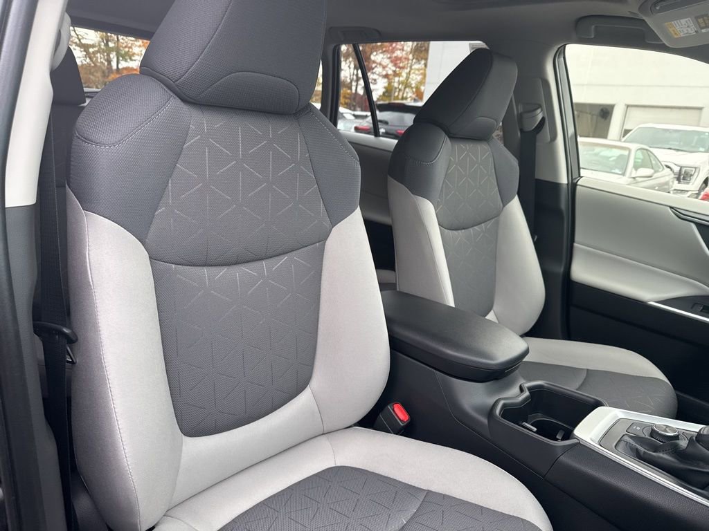 Thumbnail: 2025 Toyota RAV4 - 14