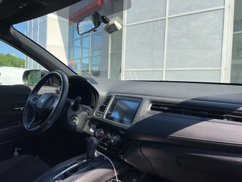Thumbnail: 2022 Honda HR-V - 16