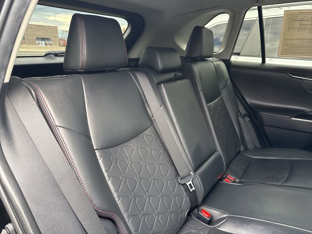 Thumbnail: 2020 Toyota RAV4 - 31