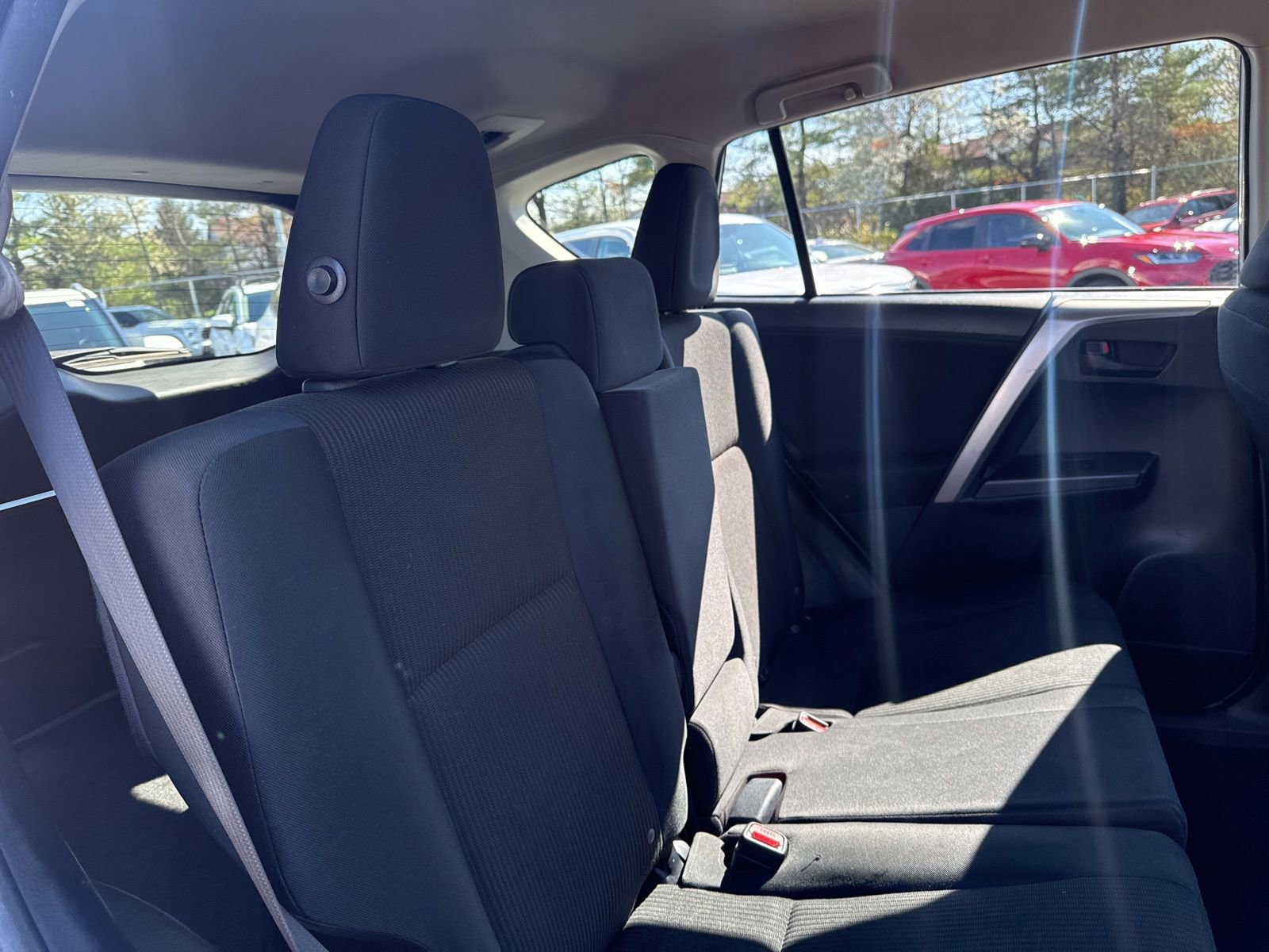 Thumbnail: 2016 Toyota RAV4 - 22