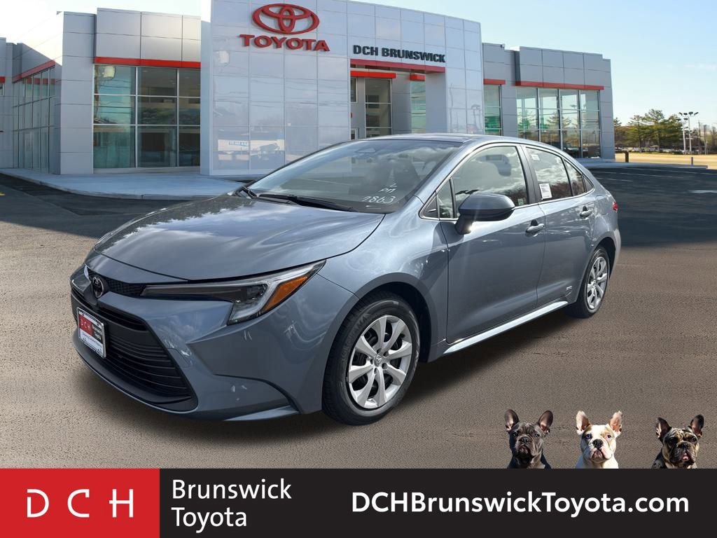 2026 Toyota Corolla LE's photo