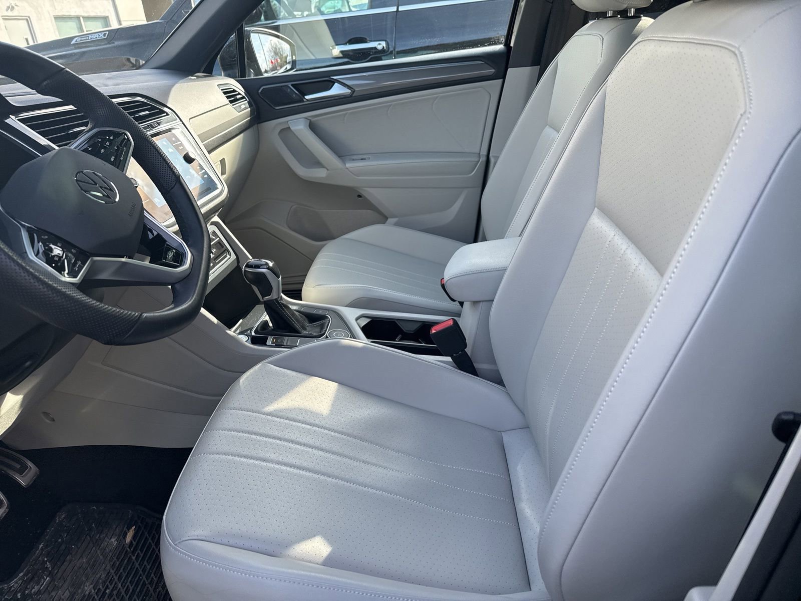 Thumbnail: 2024 Volkswagen Tiguan - 13