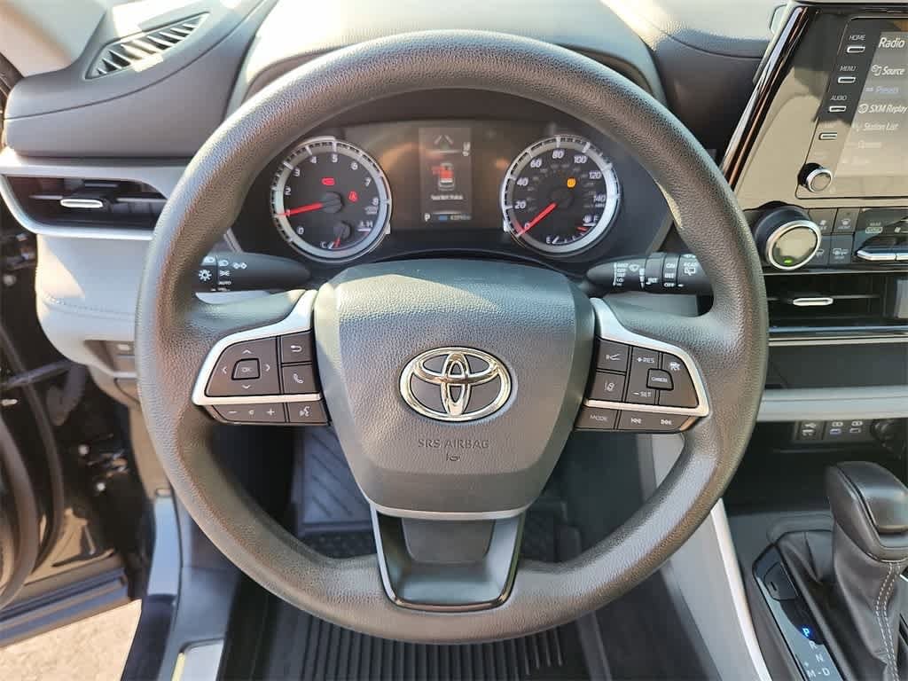 Thumbnail: 2022 Toyota Highlander - 25