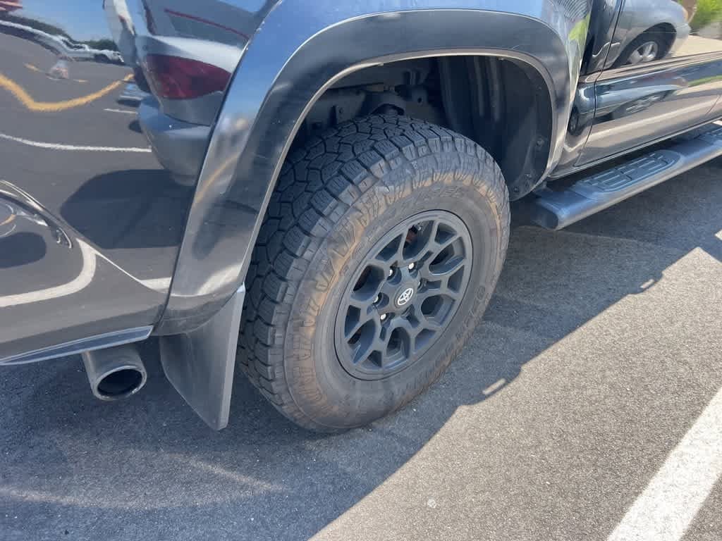 Thumbnail: 2021 Toyota Tacoma - 23