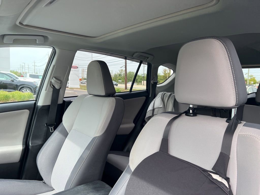 Thumbnail: 2014 Toyota RAV4 - 14