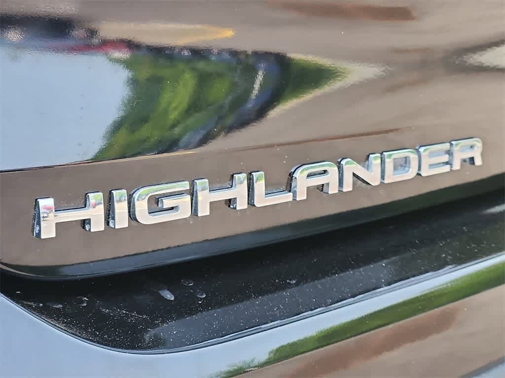 2022 Toyota Highlander LE 36