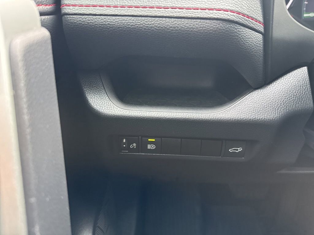 Thumbnail: 2020 Toyota RAV4 - 39