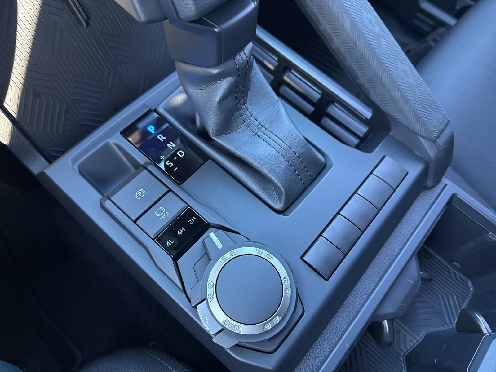 Thumbnail: 2025 Toyota Tacoma - 27