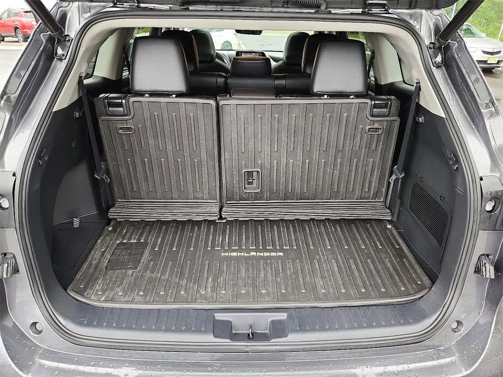 Thumbnail: 2021 Toyota Highlander - 34