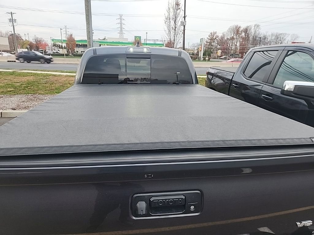 Thumbnail: 2022 Toyota Tacoma - 23