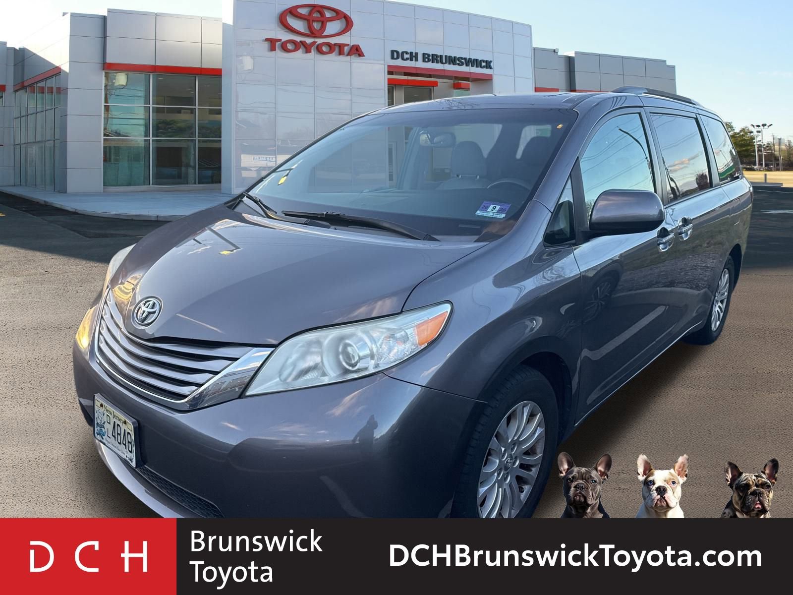 Thumbnail: 2017 Toyota Sienna - 1