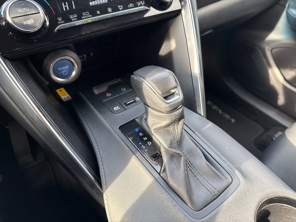 Thumbnail: 2021 Toyota Venza - 30