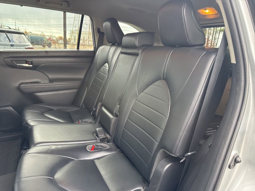 Thumbnail: 2021 Toyota Highlander - 19