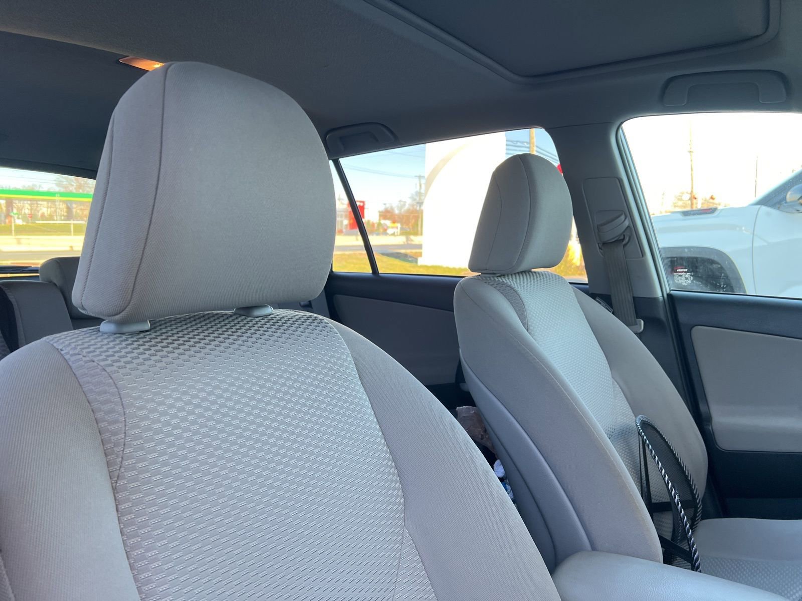 Thumbnail: 2012 Toyota RAV4 - 16