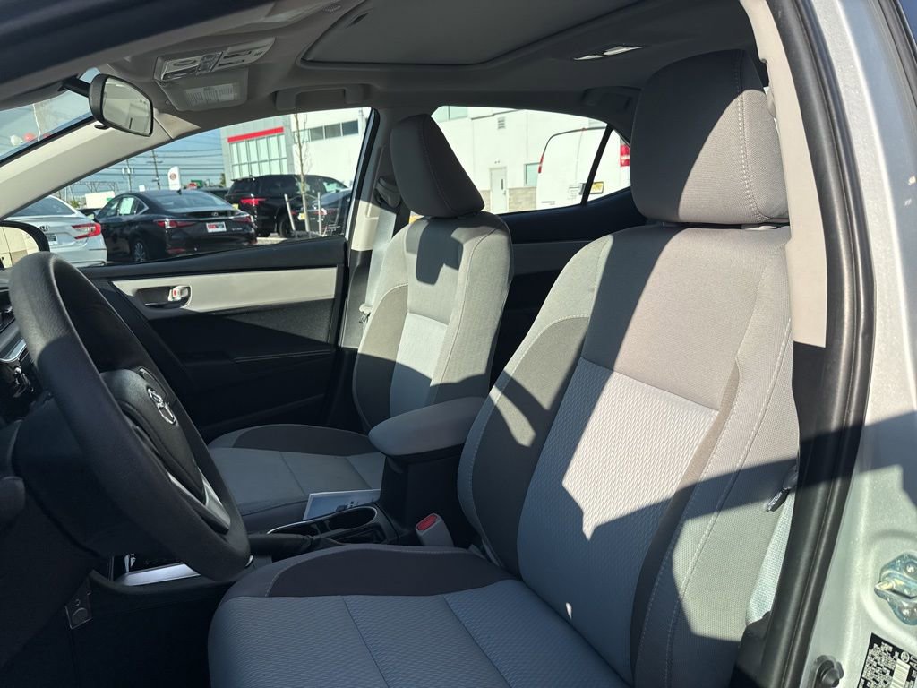 Thumbnail: 2018 Toyota Corolla - 17