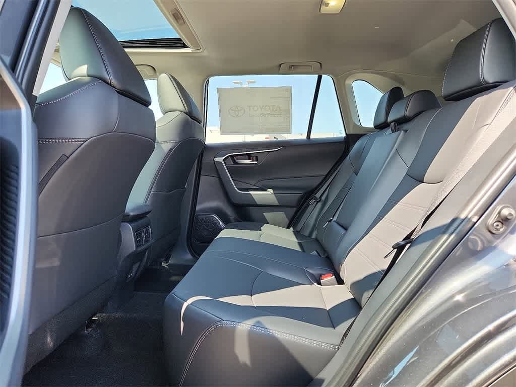 2025 Toyota RAV4 XLE Premium 10