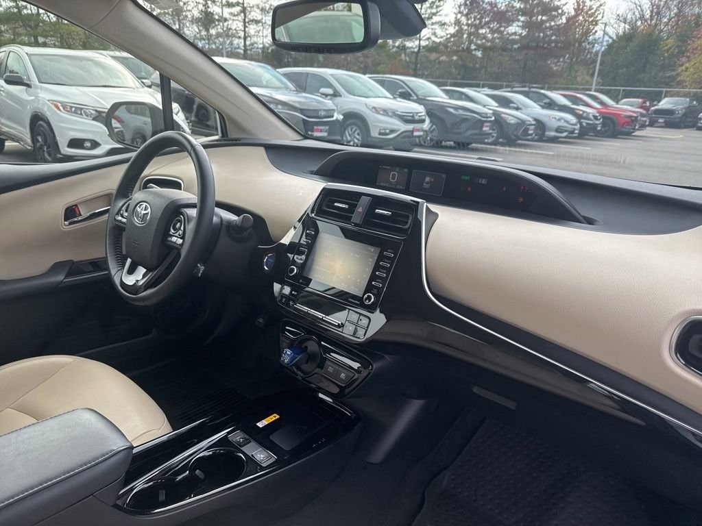 Thumbnail: 2022 Toyota Prius - 22