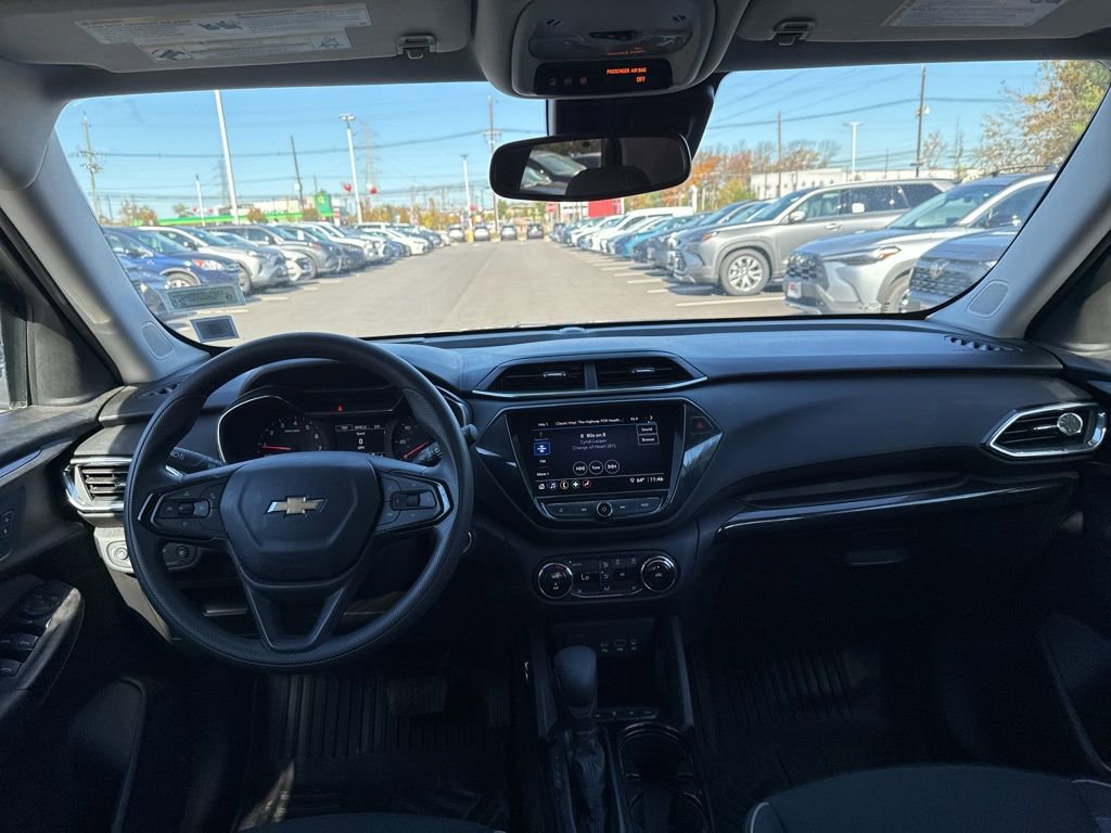 Thumbnail: 2023 Chevrolet TrailBlazer - 24