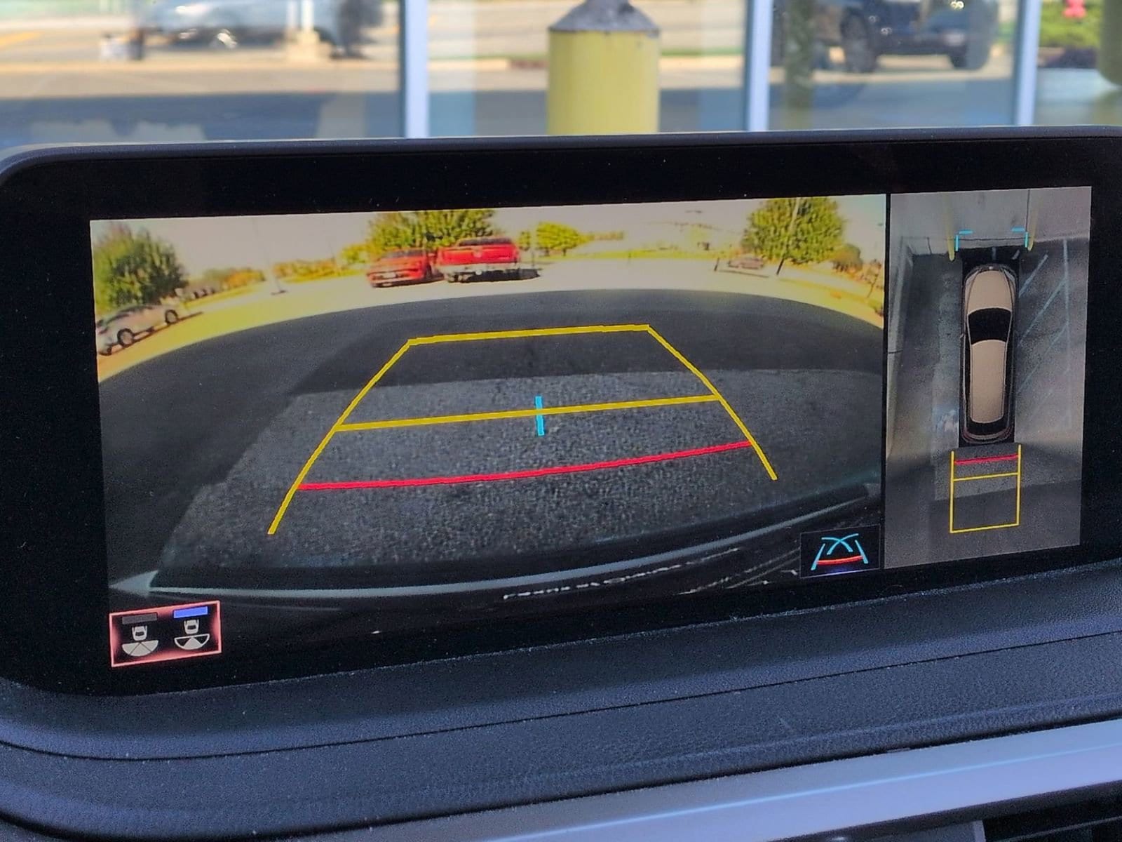 Thumbnail: 2022 Lexus RX - 37