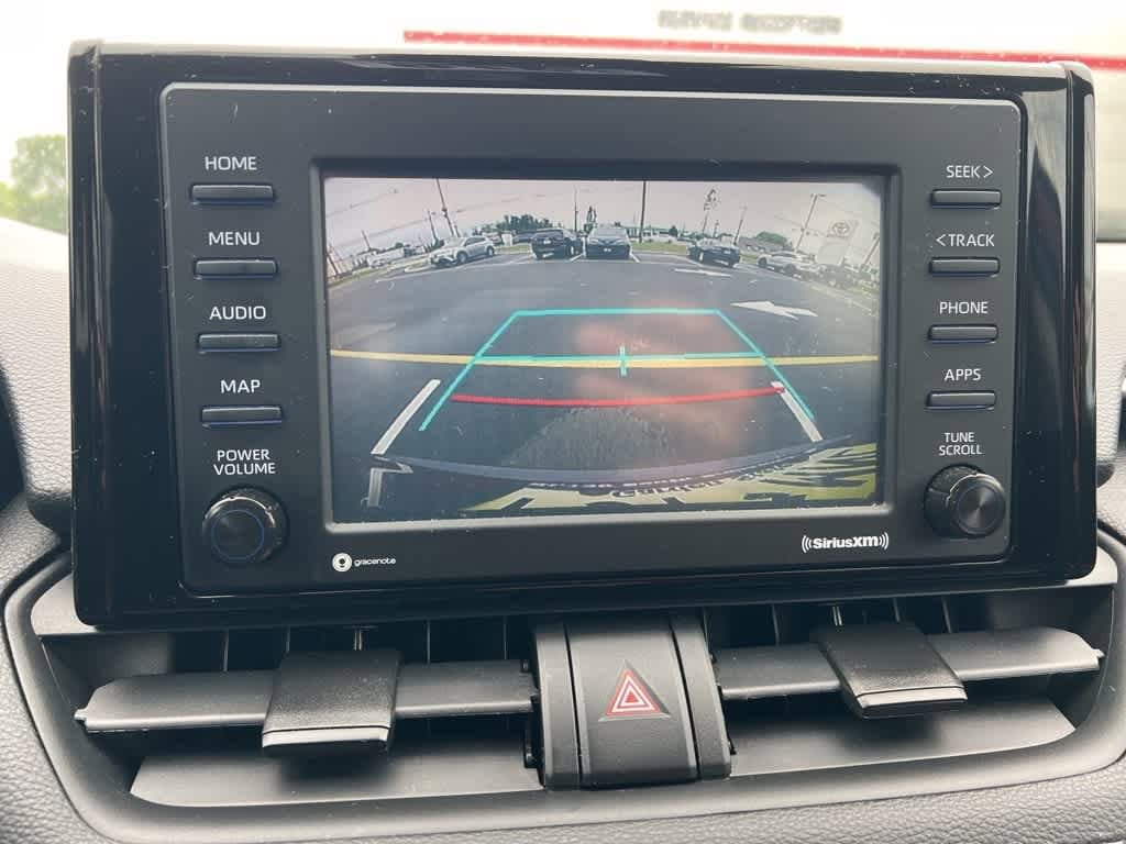 2020 Toyota RAV4 XLE 16