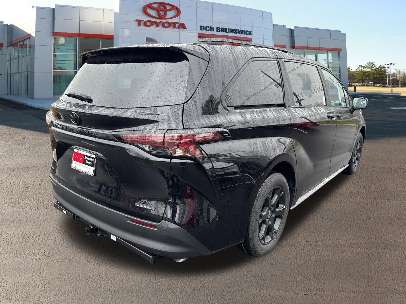 Thumbnail: 2026 Toyota Sienna - 4
