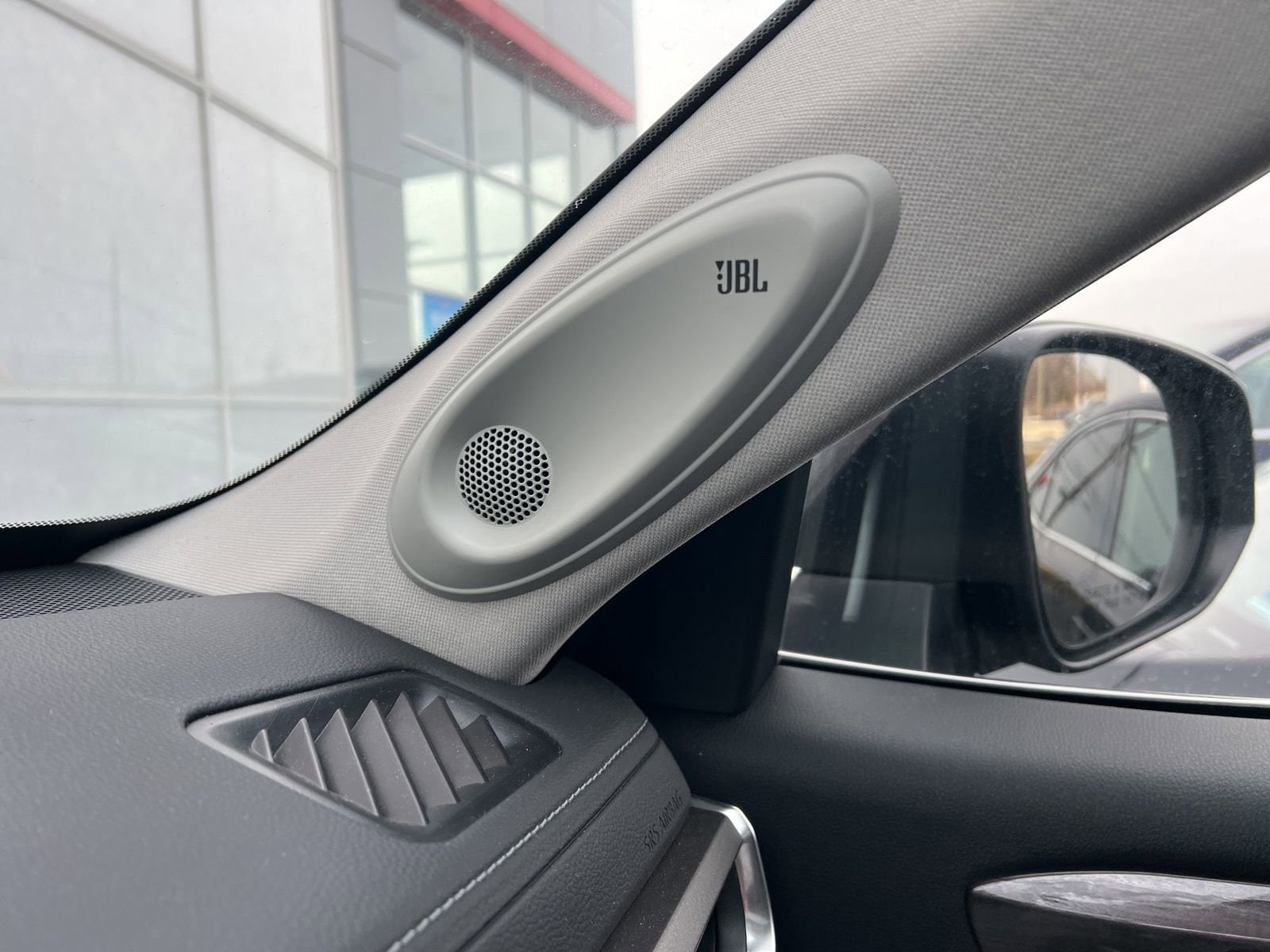 Thumbnail: 2023 Toyota Highlander - 20