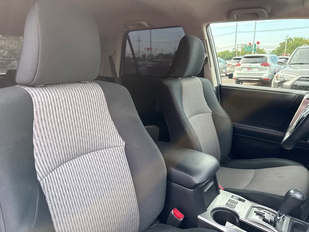 Thumbnail: 2018 Toyota 4Runner - 19