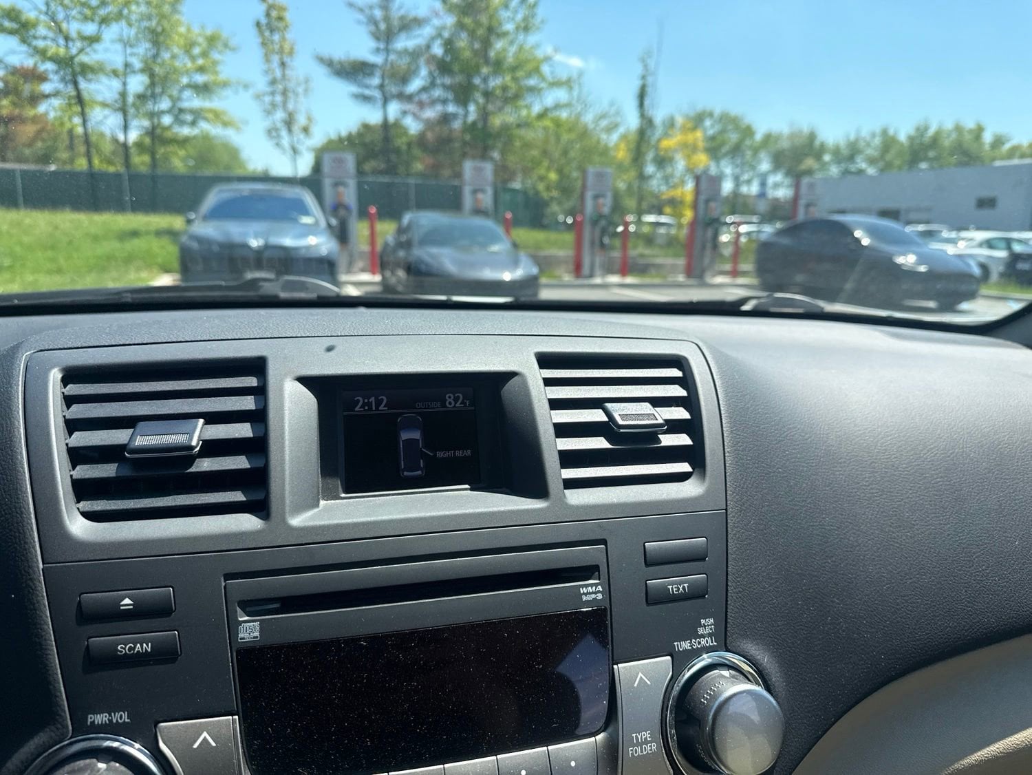 Thumbnail: 2012 Toyota Highlander - 26