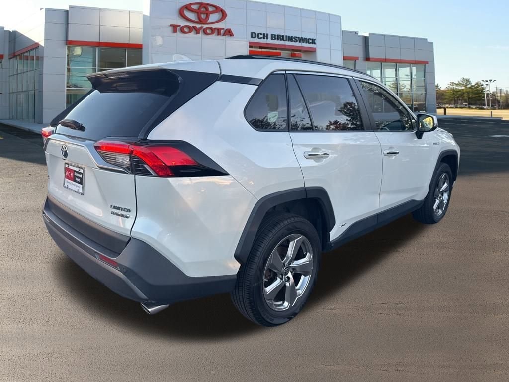 Thumbnail: 2019 Toyota RAV4 - 5