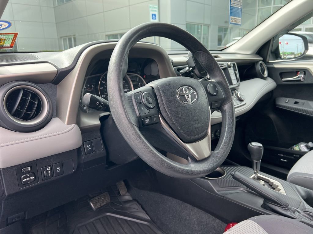 Thumbnail: 2014 Toyota RAV4 - 13