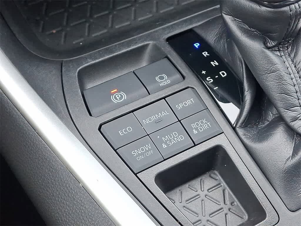 2021 Toyota RAV4 XLE Premium 29