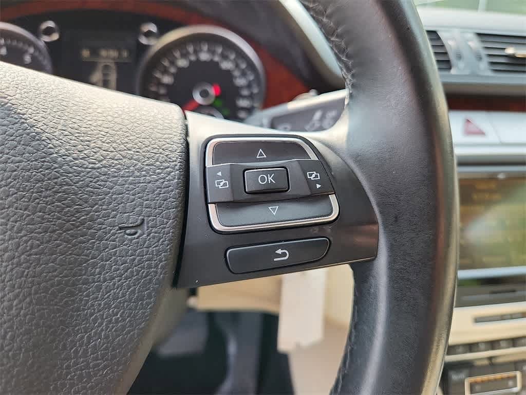 Thumbnail: 2011 Volkswagen CC - 27