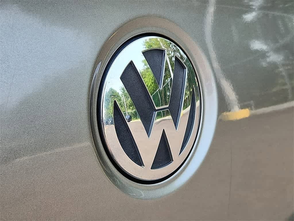 Thumbnail: 2011 Volkswagen CC - 33