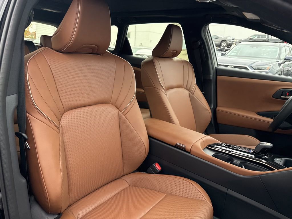 Thumbnail: 2025 Toyota Crown Signia - 13