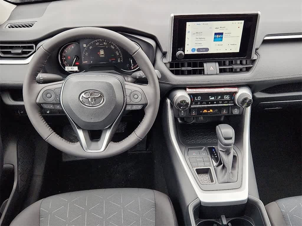 2025 Toyota RAV4 XLE 11