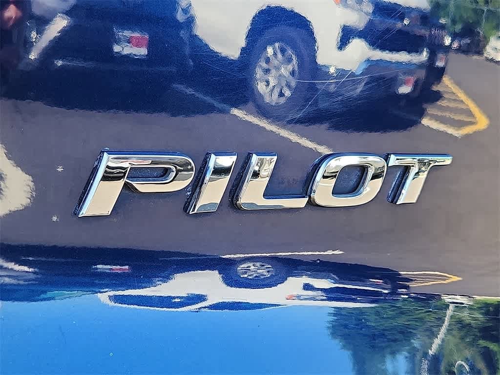 Thumbnail: 2017 Honda Pilot - 35