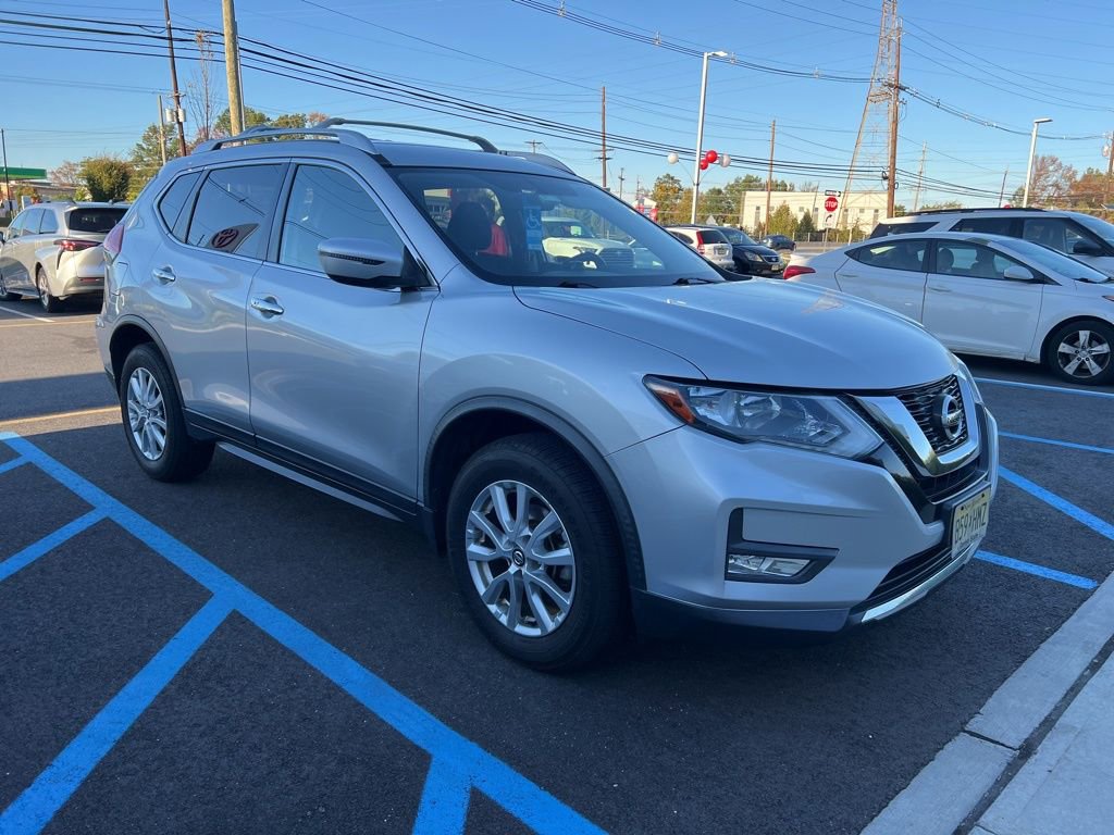 Thumbnail: 2017 Nissan Rogue - 2