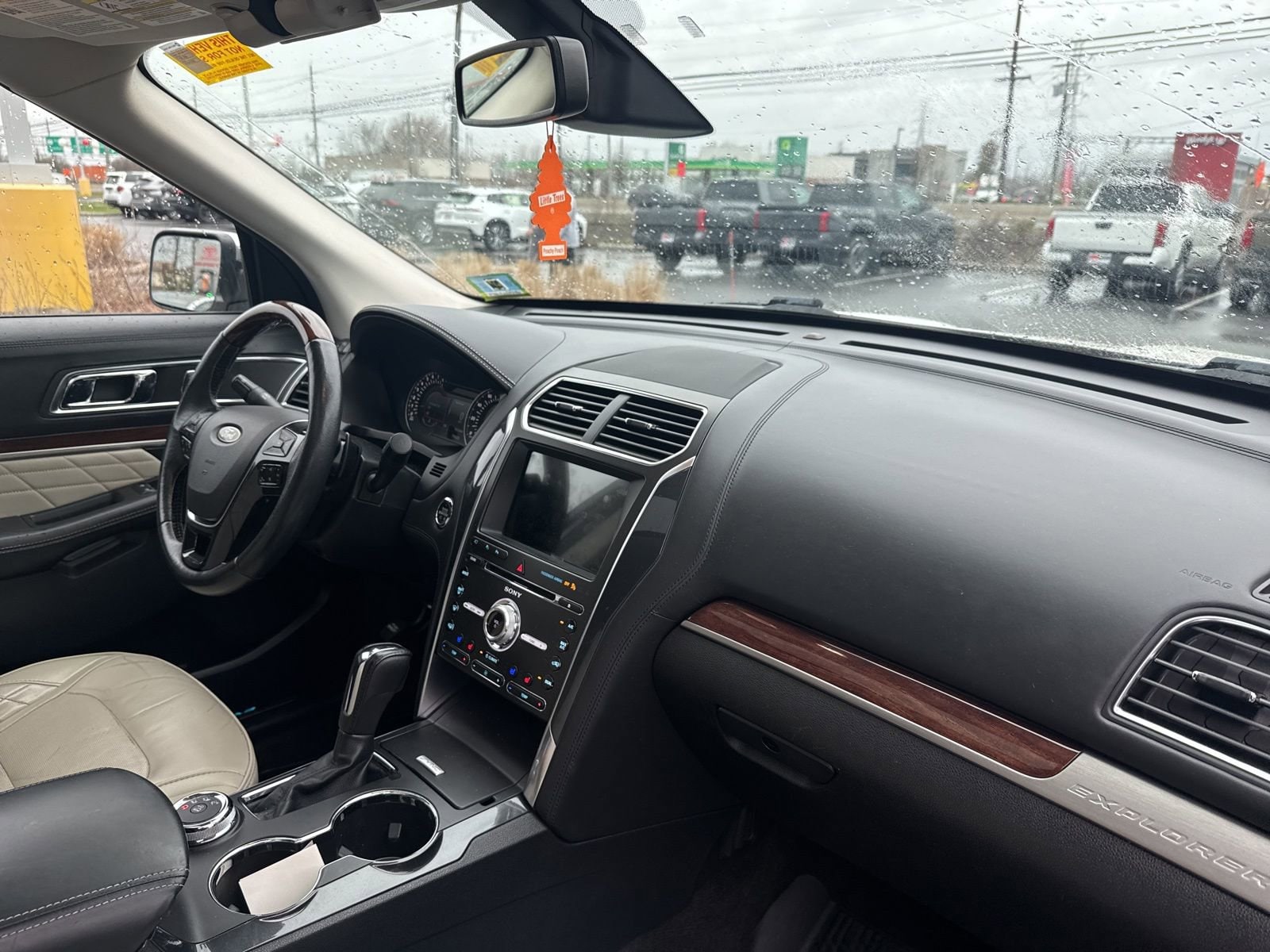 Thumbnail: 2018 Ford Explorer - 20