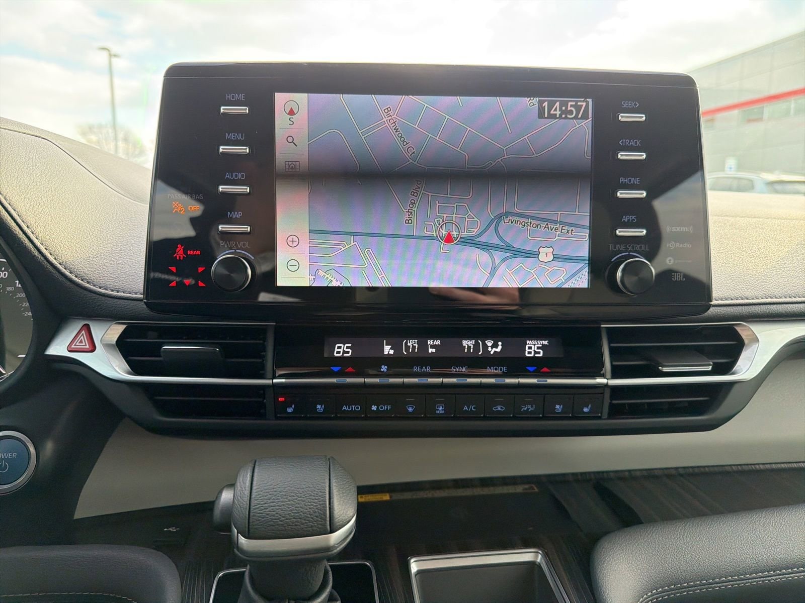 Thumbnail: 2024 Toyota Sienna - 22