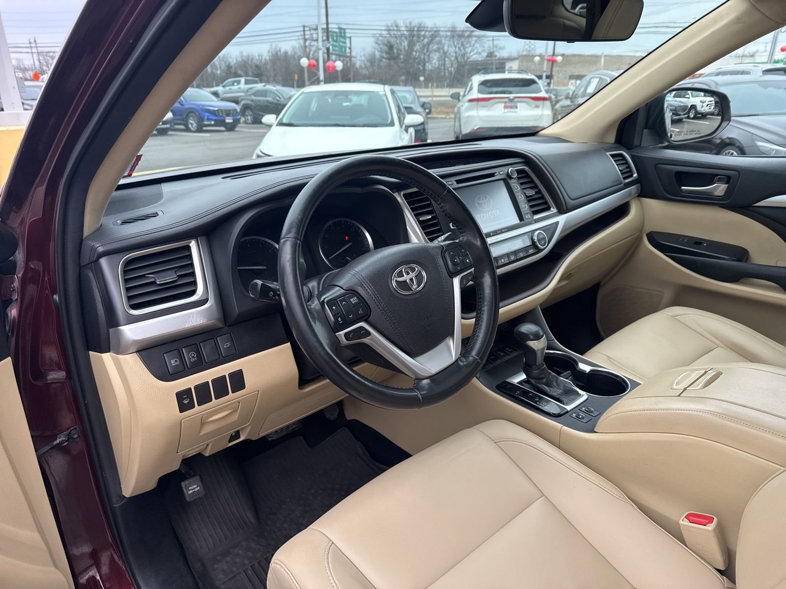 Thumbnail: 2019 Toyota Highlander - 19