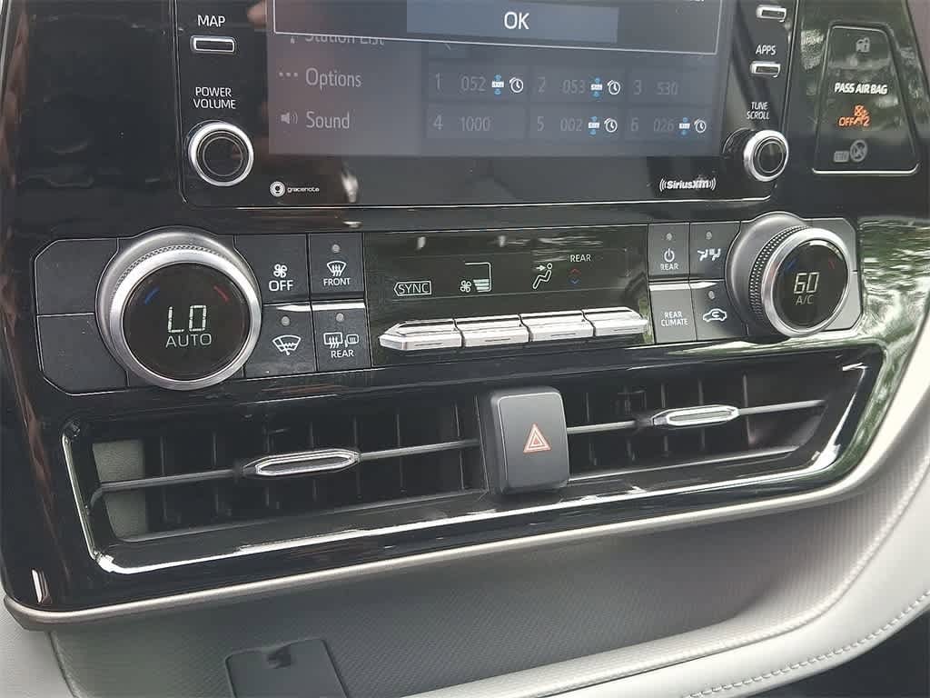 Thumbnail: 2022 Toyota Highlander - 21