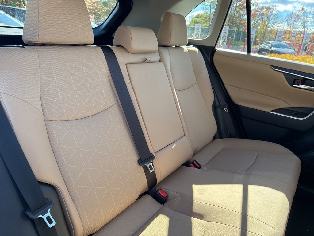 Thumbnail: 2025 Toyota RAV4 - 15