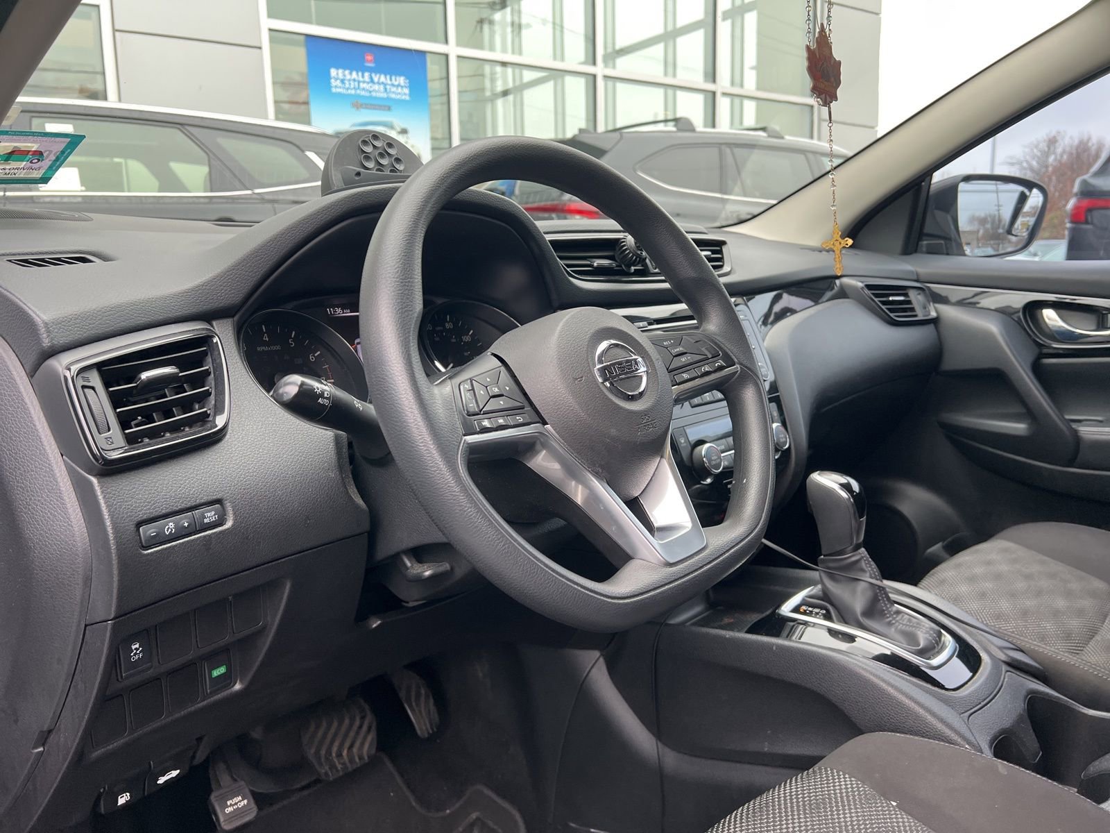 Thumbnail: 2017 Nissan Rogue Sport - 13