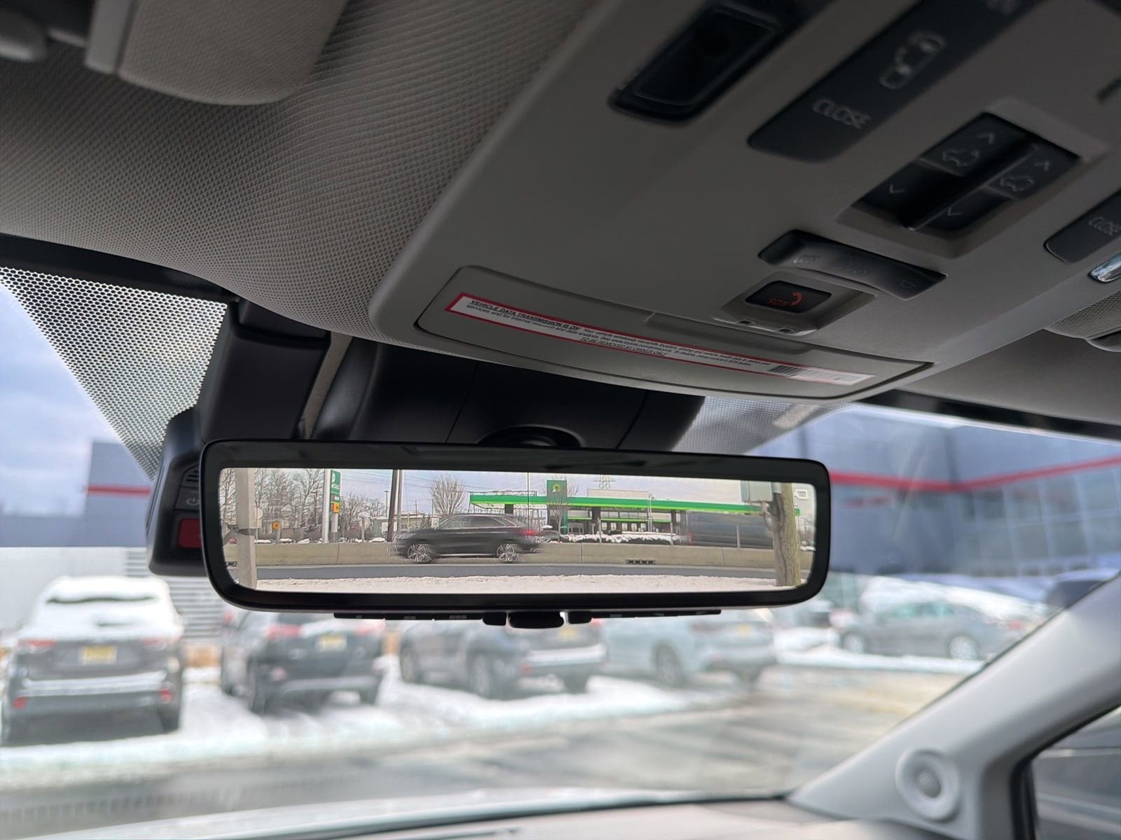 Thumbnail: 2024 Toyota Sienna - 25