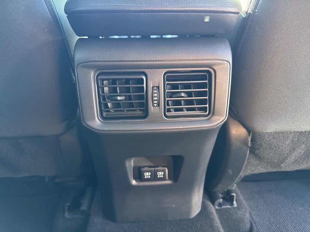 Thumbnail: 2019 Toyota RAV4 - 33