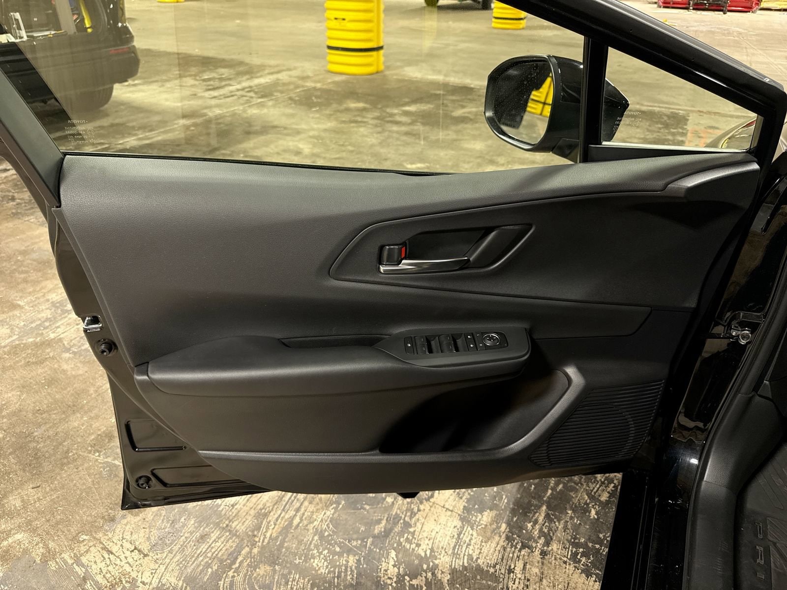 Thumbnail: 2023 Toyota Prius Prime - 36