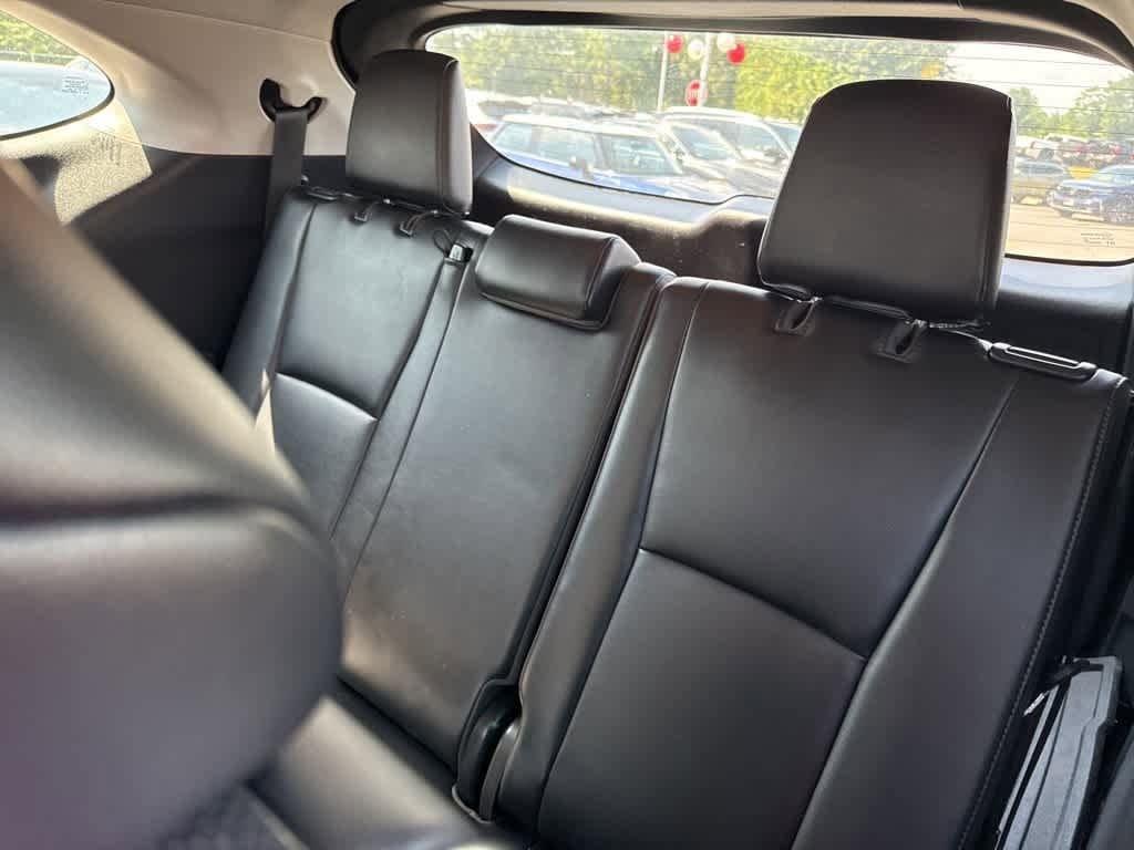 Thumbnail: 2020 Toyota Highlander - 19