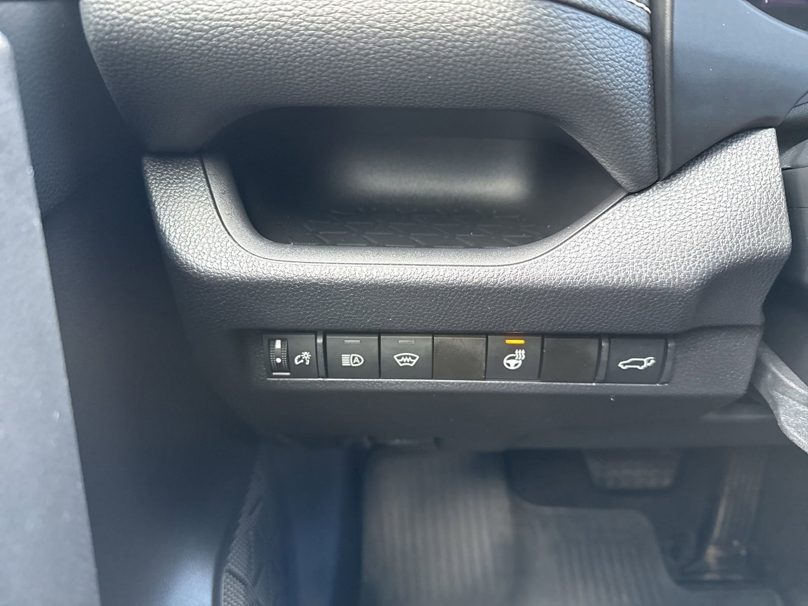 Thumbnail: 2023 Toyota RAV4 - 30