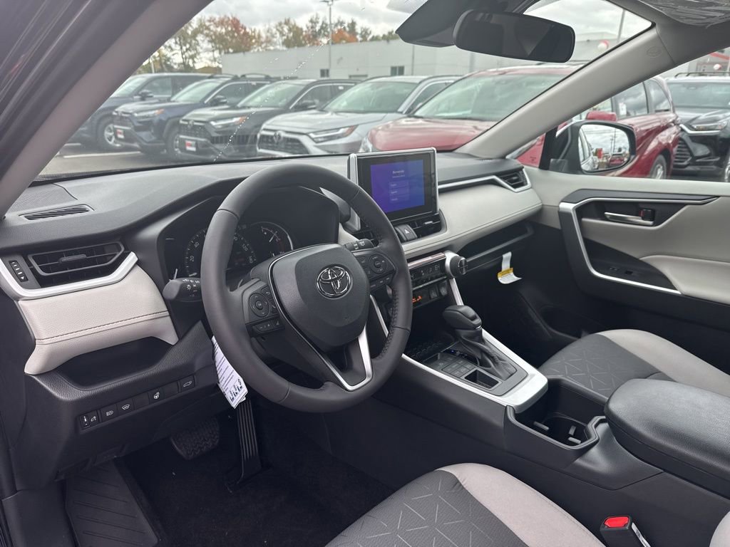 Thumbnail: 2025 Toyota RAV4 - 10