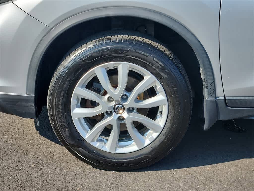 Thumbnail: 2018 Nissan Rogue - 14